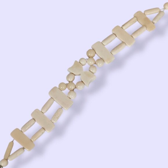V. Bone Beaded Bracelet - Picture 4 of 7